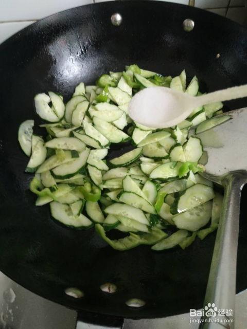 角瓜切条怎么做菜吃视频,角瓜切条烹饪教程视频