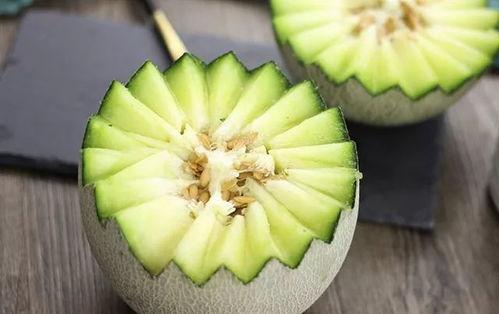 美食博主吃蜜瓜是谁啊视频,揭秘美食博主吃蜜瓜的甜蜜瞬间